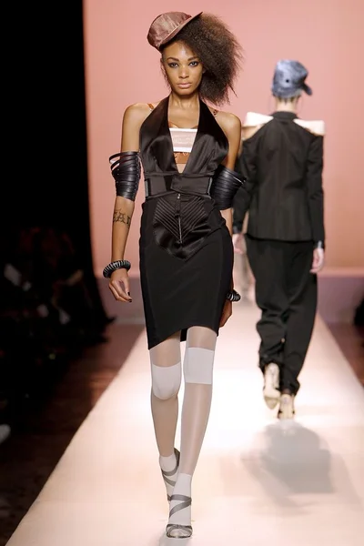 Look 30